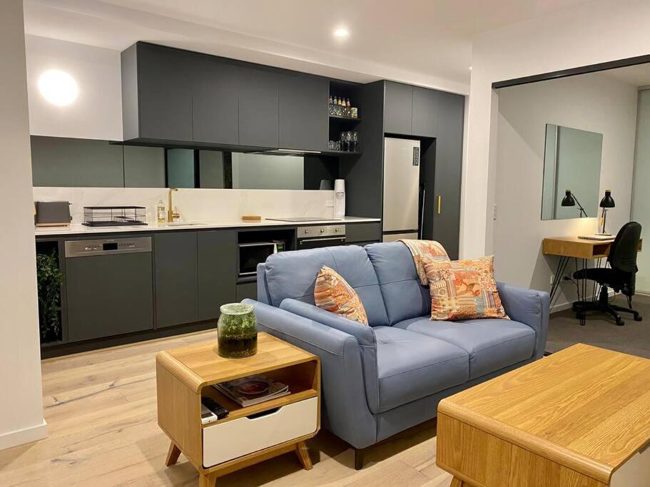 With Study And Full Amenities Including Parking Canberra